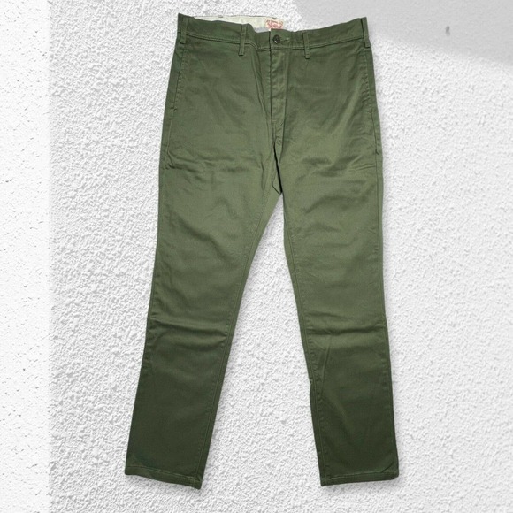 Levi's Other - Levi's Mens 34 x 32 Green Chino Pants Trousers Khaki Straight Leg Flat Front